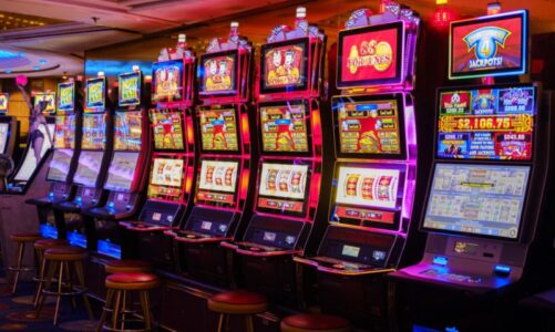 Must Know Benefits of Playing Slot Online